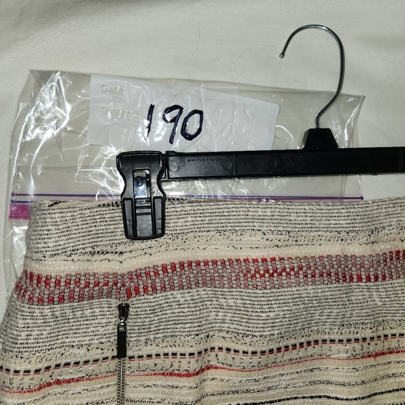 Tahari Arthur S Levine Striped Knit Skirt in Red and Gray Size 14P - Picture 4 of 10